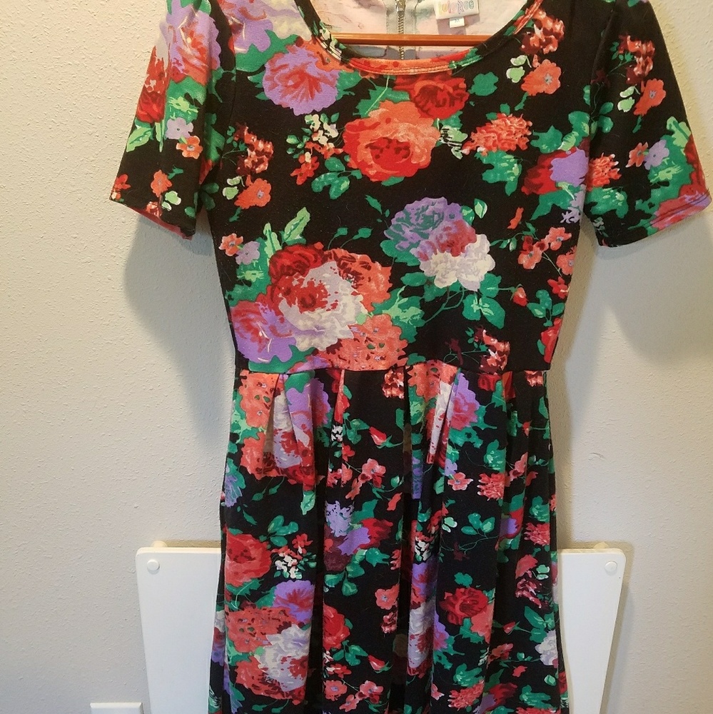 Lularoe Amelia floral